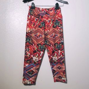 Women’s Capri leggings by Lilikoi Wear. Small